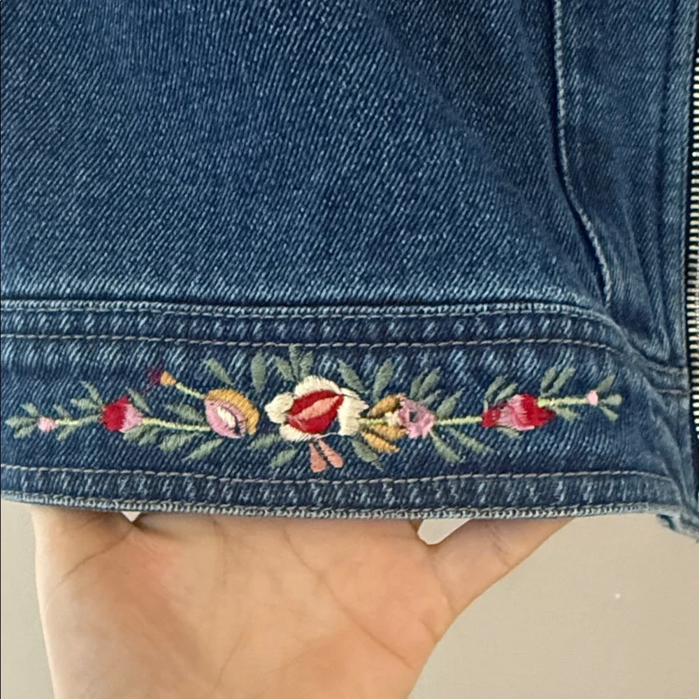 Denim&Co Blue Jacket with Floral Embroidery - Picture 5 of 9